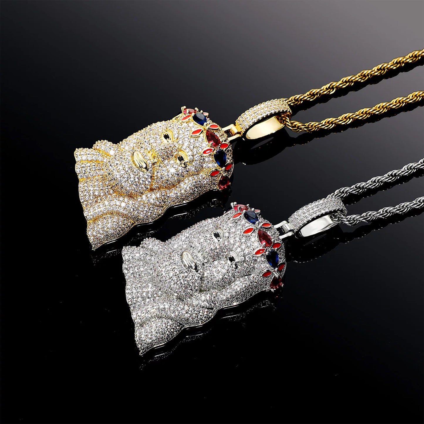 Pendentif Jésus de qualité supérieure avec diamants de laboratoire rubis / saphir