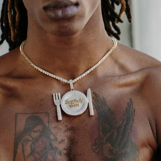 Pendentif "Tout le monde mange" en plaqué or