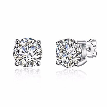 Clous d'oreilles en argent avec diamants simulés